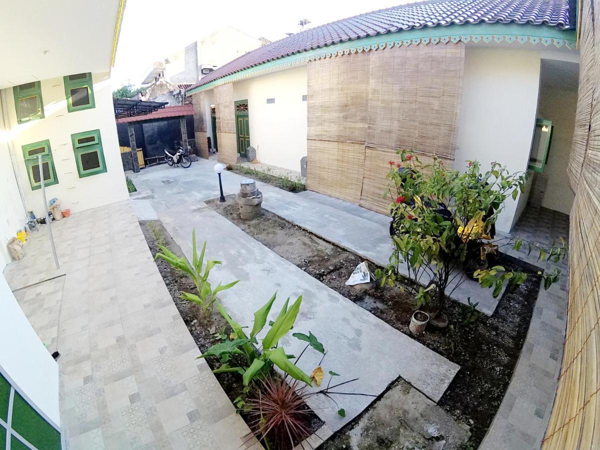 Ngadiwinatan Alleyway Guest House Jogja 日惹 外观 照片